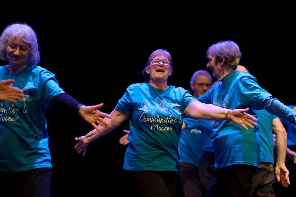 Smilling senior dancers